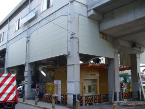 外壁工事も進行