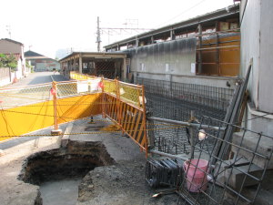新改札口の基礎工事