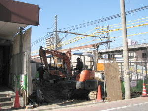 瓢箪山駅駅舎跡地