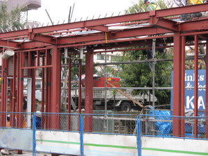 下り駅舎中央部