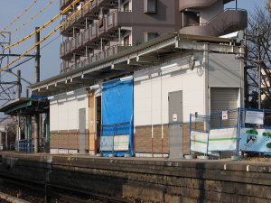 外壁が出来上がってきた瀬戸市役所前駅