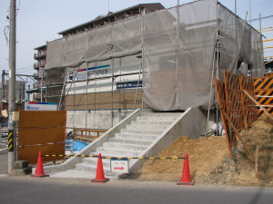 瀬戸市役所前駅上り駅舎