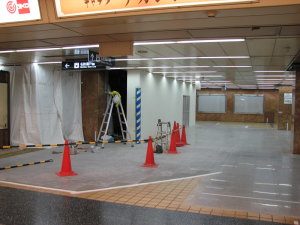 ショーケース前
