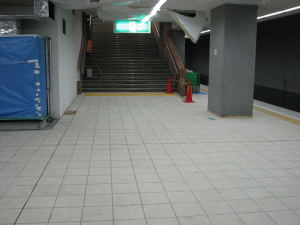 嵩上げの終わったホーム南部