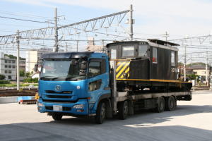 トラックに載せられたデキ376
