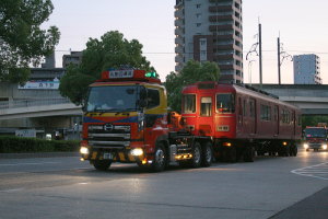 森下駅前通過