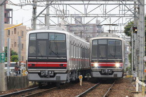4001Fとすれ違う