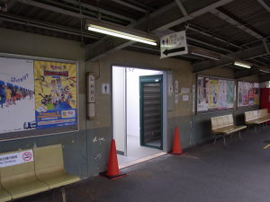 仮設トイレ