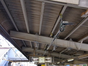 栄町方面ホーム照明改良