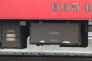 ク6654の補助電源装置