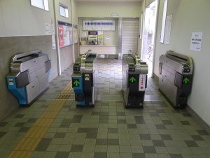 大森・金城学院前北改札口