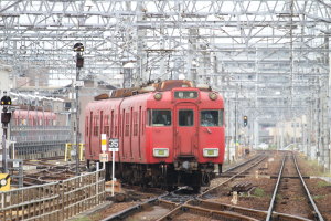 検車区を出庫