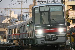 準急栄町行きの運用に入る4006F