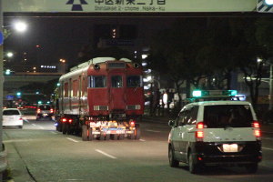 新栄を通過