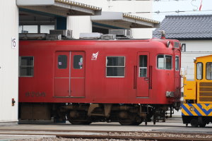 スカートが外された先頭部