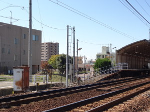 印場駅の支柱