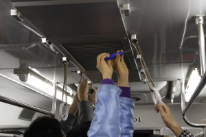 つり革狩り開始