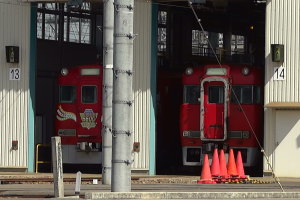 車庫内へ
