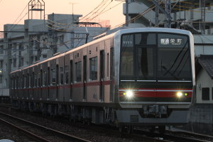 652列車に入る4013F