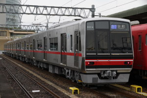 尾張瀬戸駅に留置中の4014F
