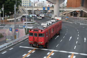 鶴舞通過