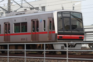 広告を撤去した4009F