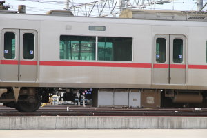 床下機器の外されたモ4154