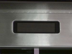 側面のLED表示機