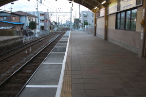 小幡駅下りホーム