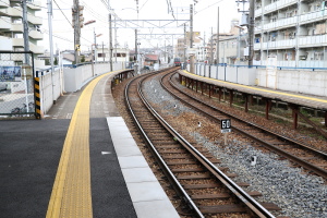 水野駅も曲線緩和