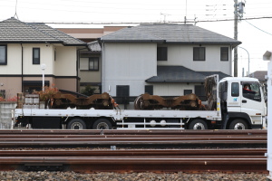 トラックに載せられる台車