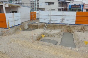 基礎工事開始