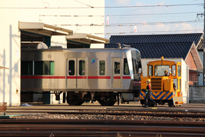 台車の取り外し作業が行われる