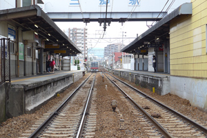 三郷駅構内