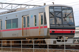 広告が撤去された4004F
