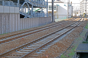 PC枕木化された新瀬戸駅付近の線路