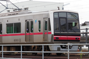 ステッカーが剥がされた4003F