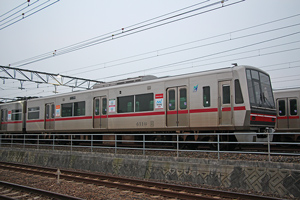 マイナビの広告が掲出された4018F
