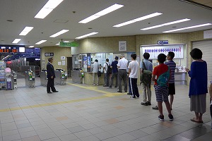 早朝の尾張瀬戸駅