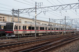 ステッカーが貼られた4003F