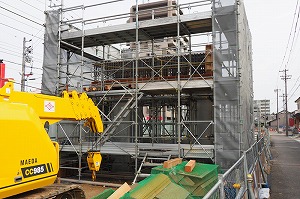 橋脚建設中
