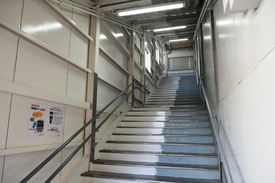 跨線橋塗装中