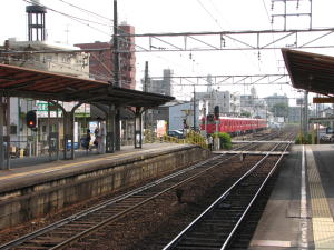 喜多山駅ホーム栄町方