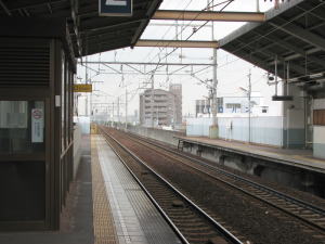 森下駅ホーム栄町方
