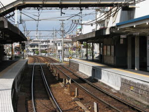 大森・金城学院前駅ホーム栄町方