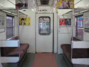貫通路ドア