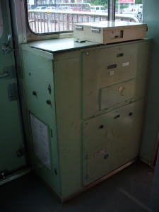 ク6652運転台助手側