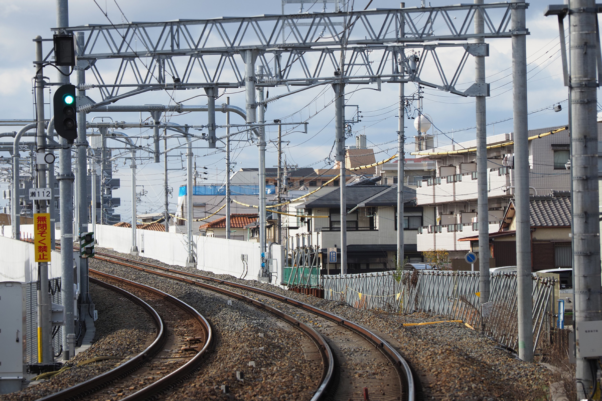 ��X�E����w�@�O���̃A�v���[�`��